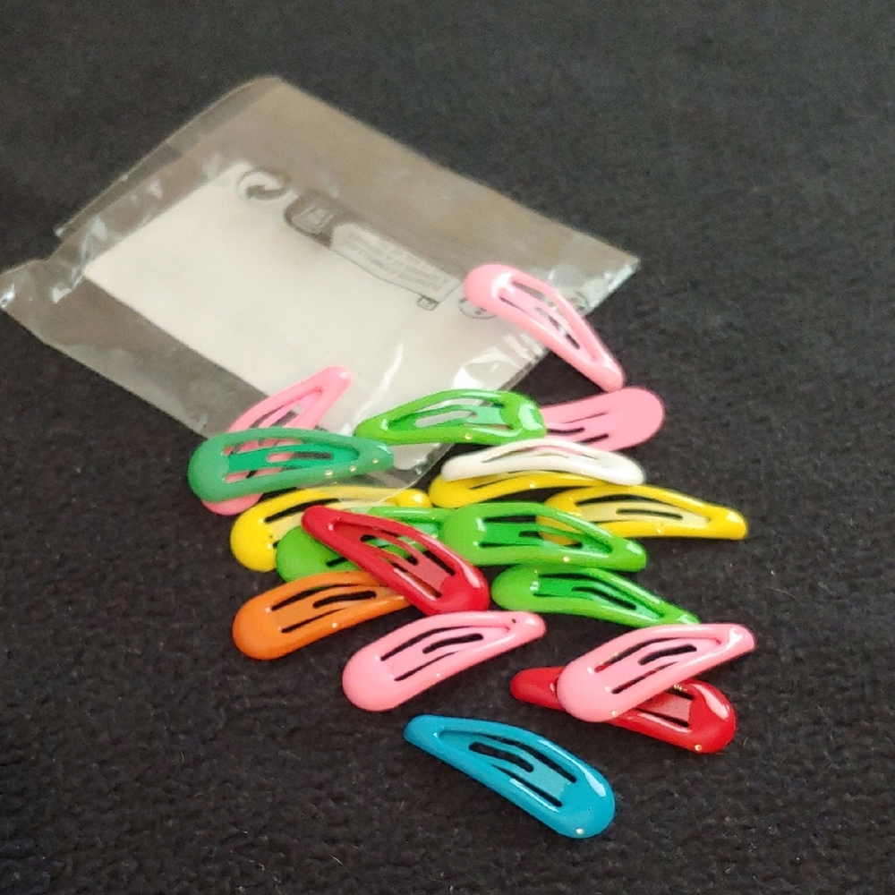 Colorful Hair Clips Set - Picture 2 of 3